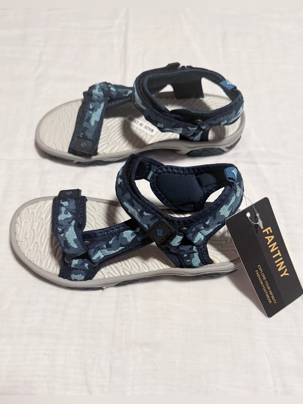 Fantiny Classic Sandals Kids Girls Boys Waterproof Size US 3–EU 34 Youth NWT